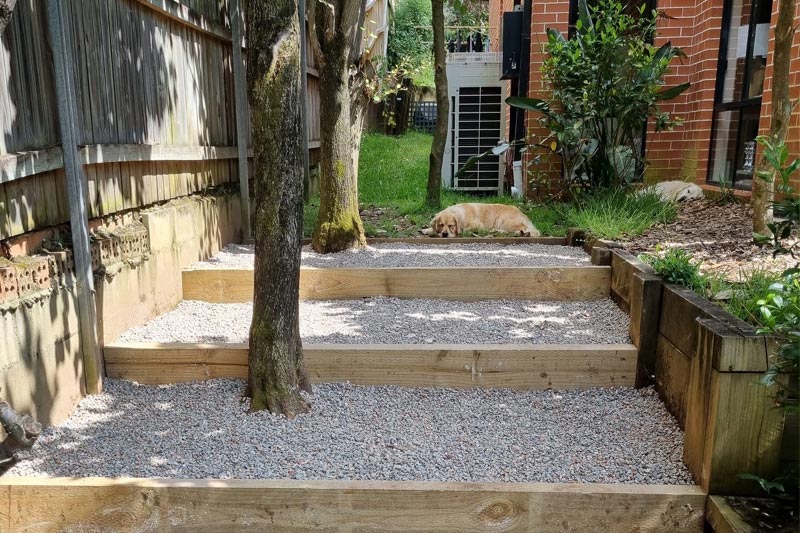 Hard landscaping Sydney wide - retaining wall and paving